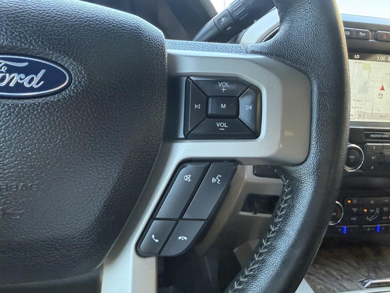 Ford Super Duty F-450 DRW Lariat 4WD Crew Cab 8' Box 2019