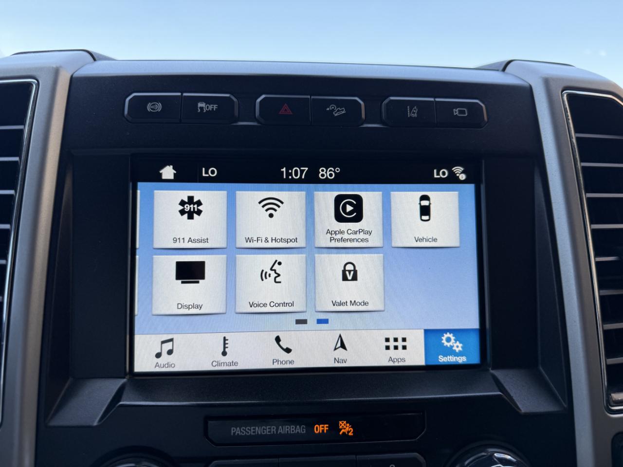 Ford Super Duty F-450 DRW Lariat 4WD Crew Cab 8' Box 2019