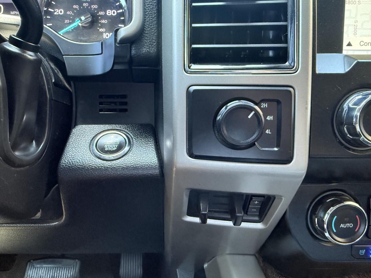 Ford Super Duty F-450 DRW Lariat 4WD Crew Cab 8' Box 2019