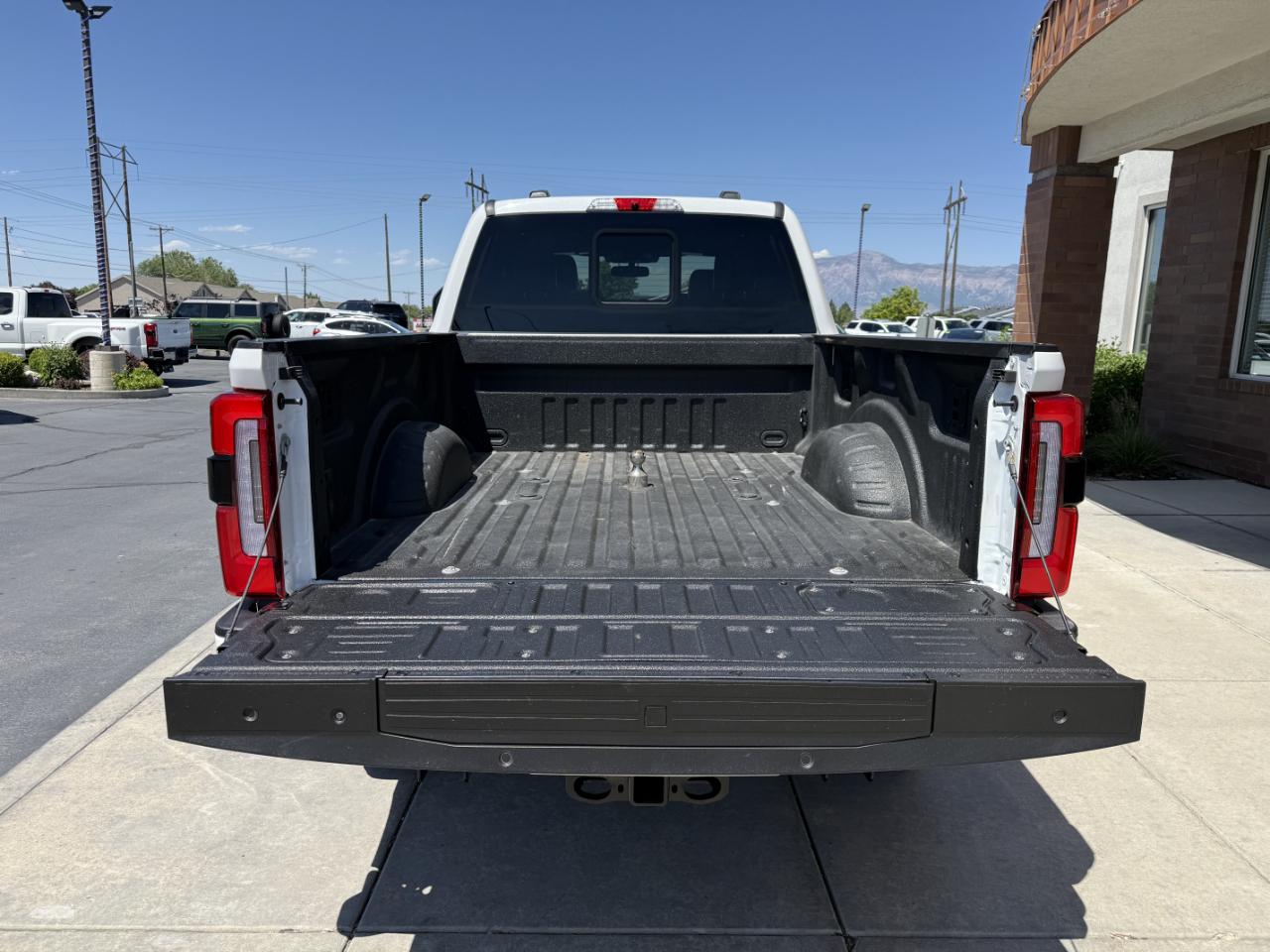 Ford Super Duty F-350 SRW Platinum 4WD Crew Cab 6.75' Box 2024