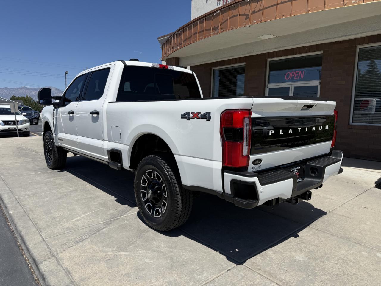 Ford Super Duty F-350 SRW Platinum 4WD Crew Cab 6.75' Box 2024