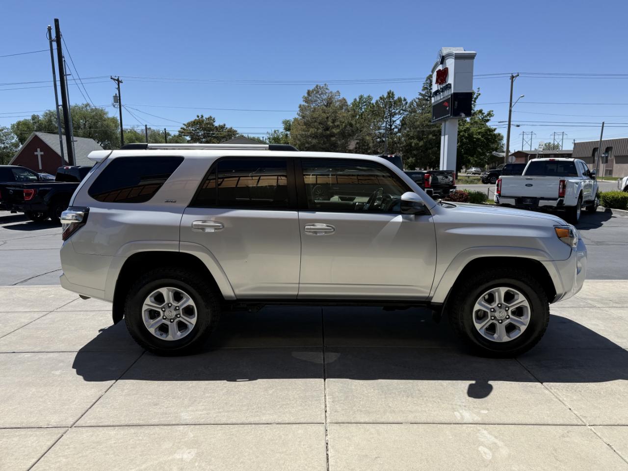 Toyota 4Runner SR5 4WD (Natl) 2021