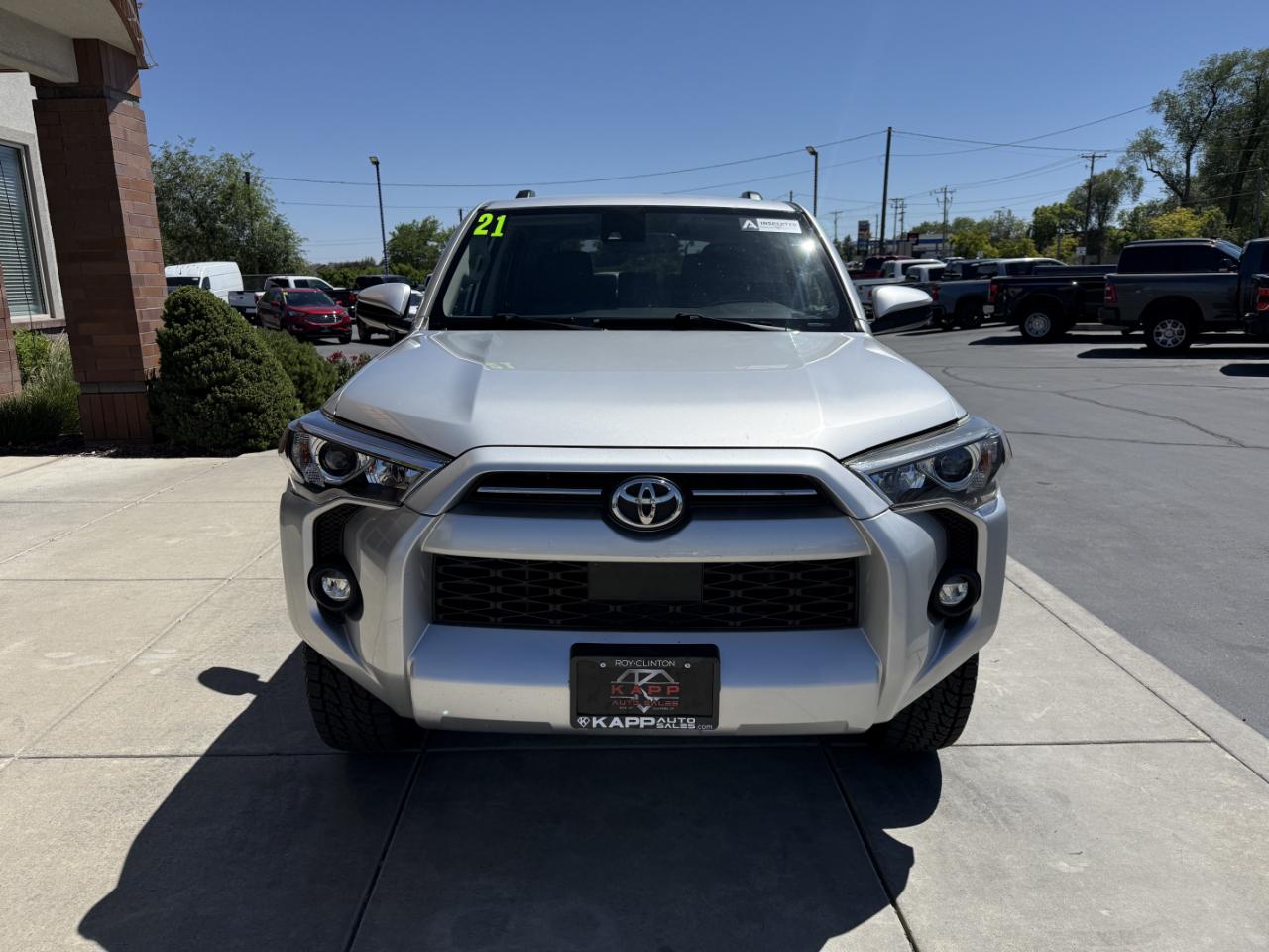 Toyota 4Runner SR5 4WD (Natl) 2021