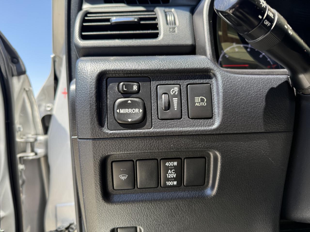Toyota 4Runner SR5 4WD (Natl) 2021