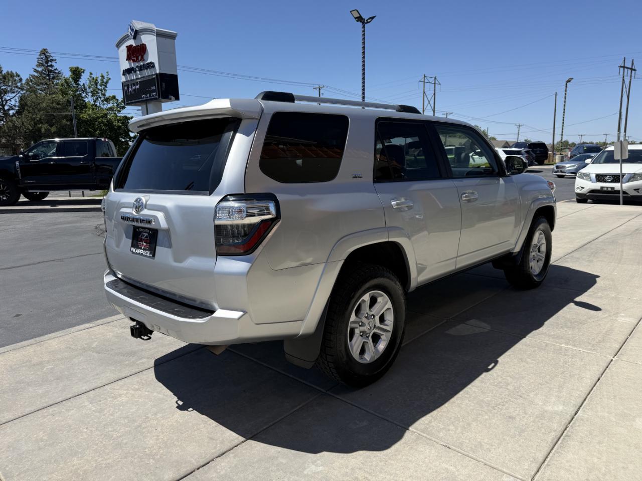 Toyota 4Runner SR5 4WD (Natl) 2021