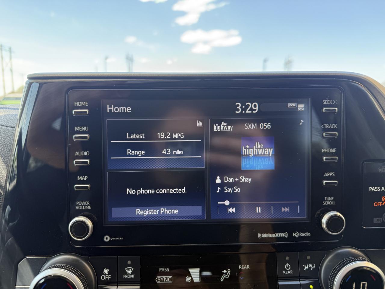 Toyota Highlander LE AWD (Natl) 2021
