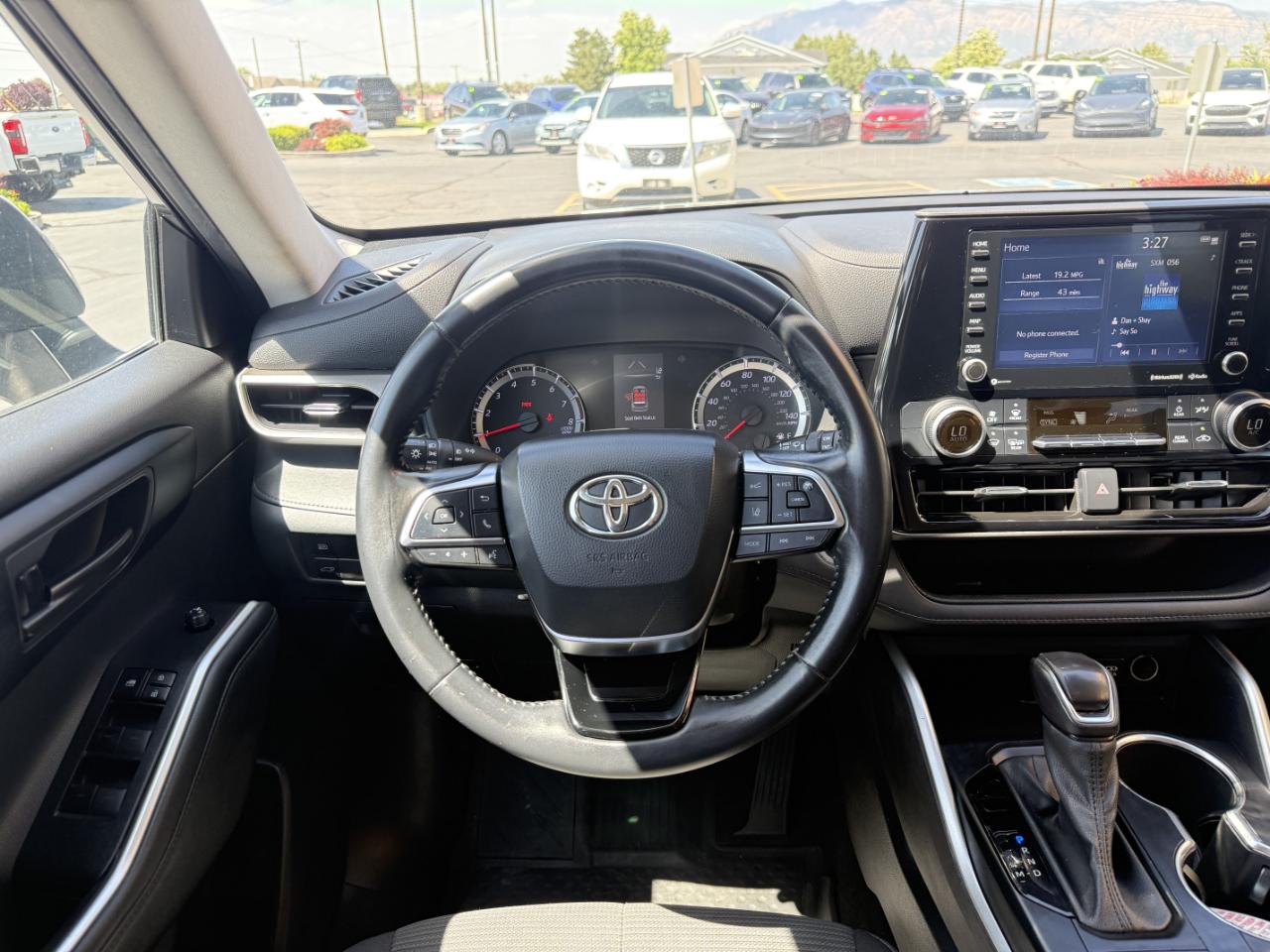 Toyota Highlander LE AWD (Natl) 2021