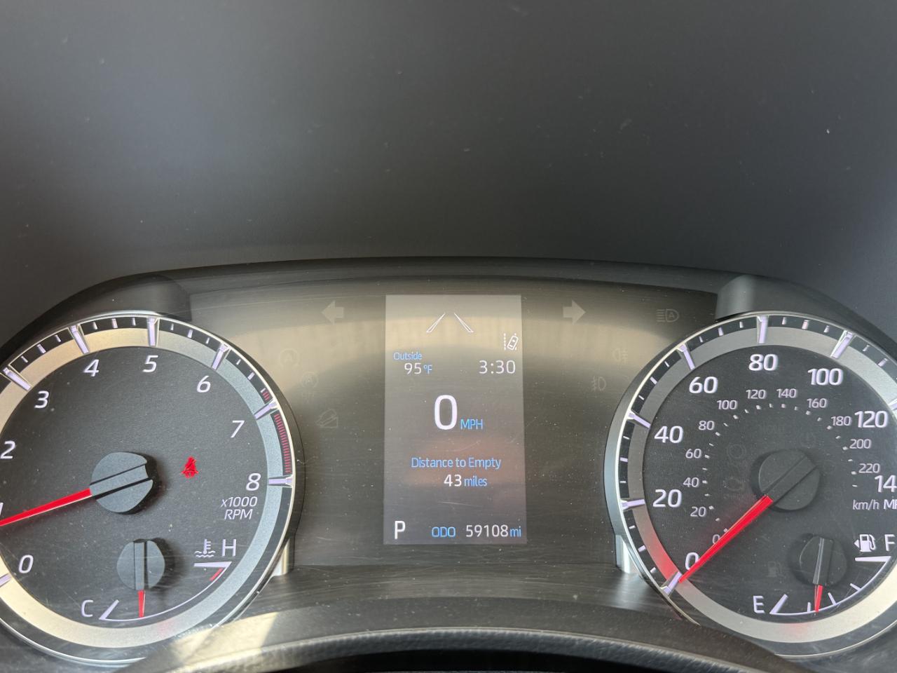 Toyota Highlander LE AWD (Natl) 2021