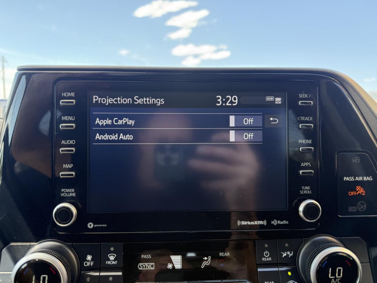 Toyota Highlander LE AWD (Natl) 2021