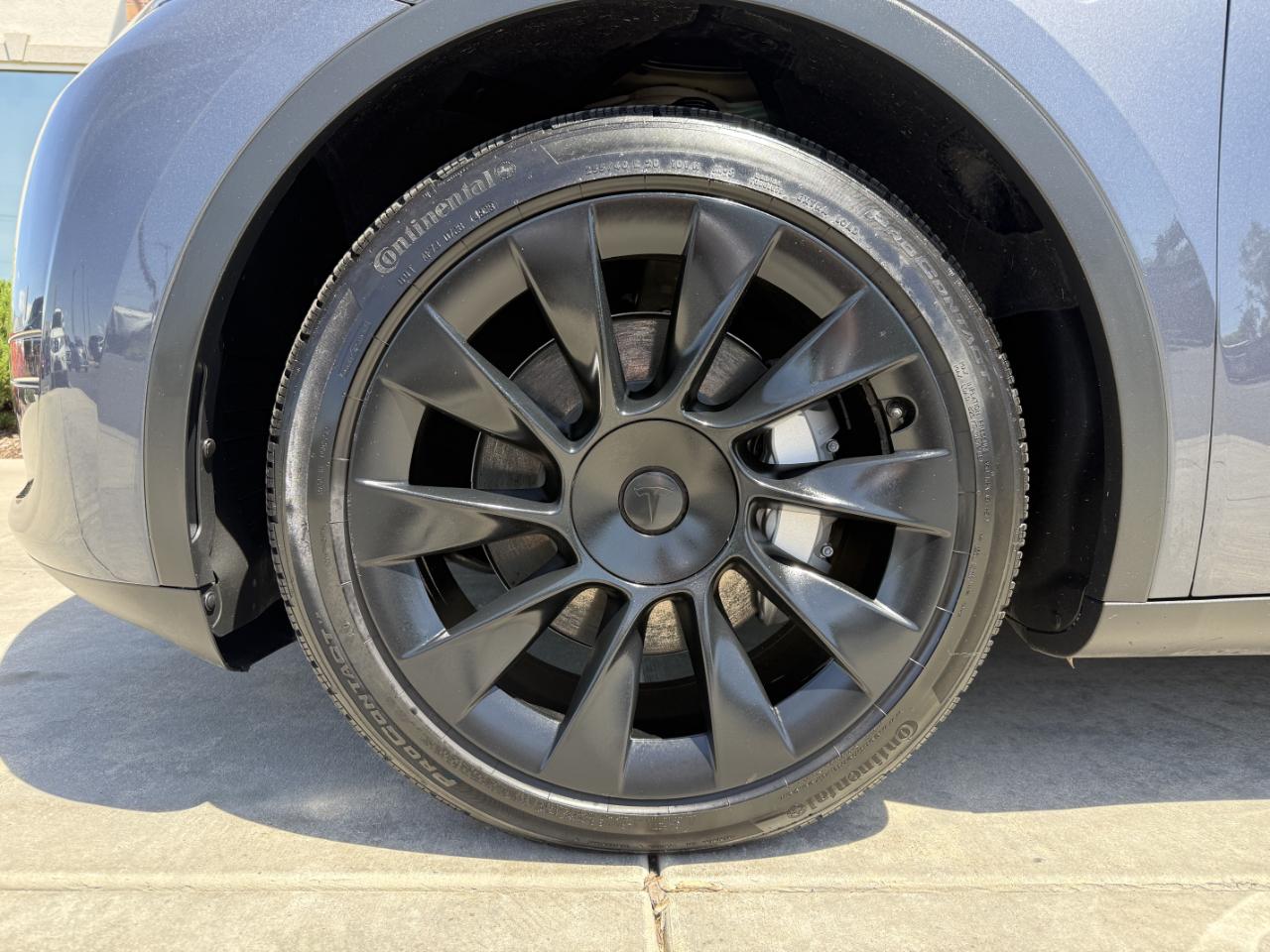 Tesla Model Y Long Range AWD 2023
