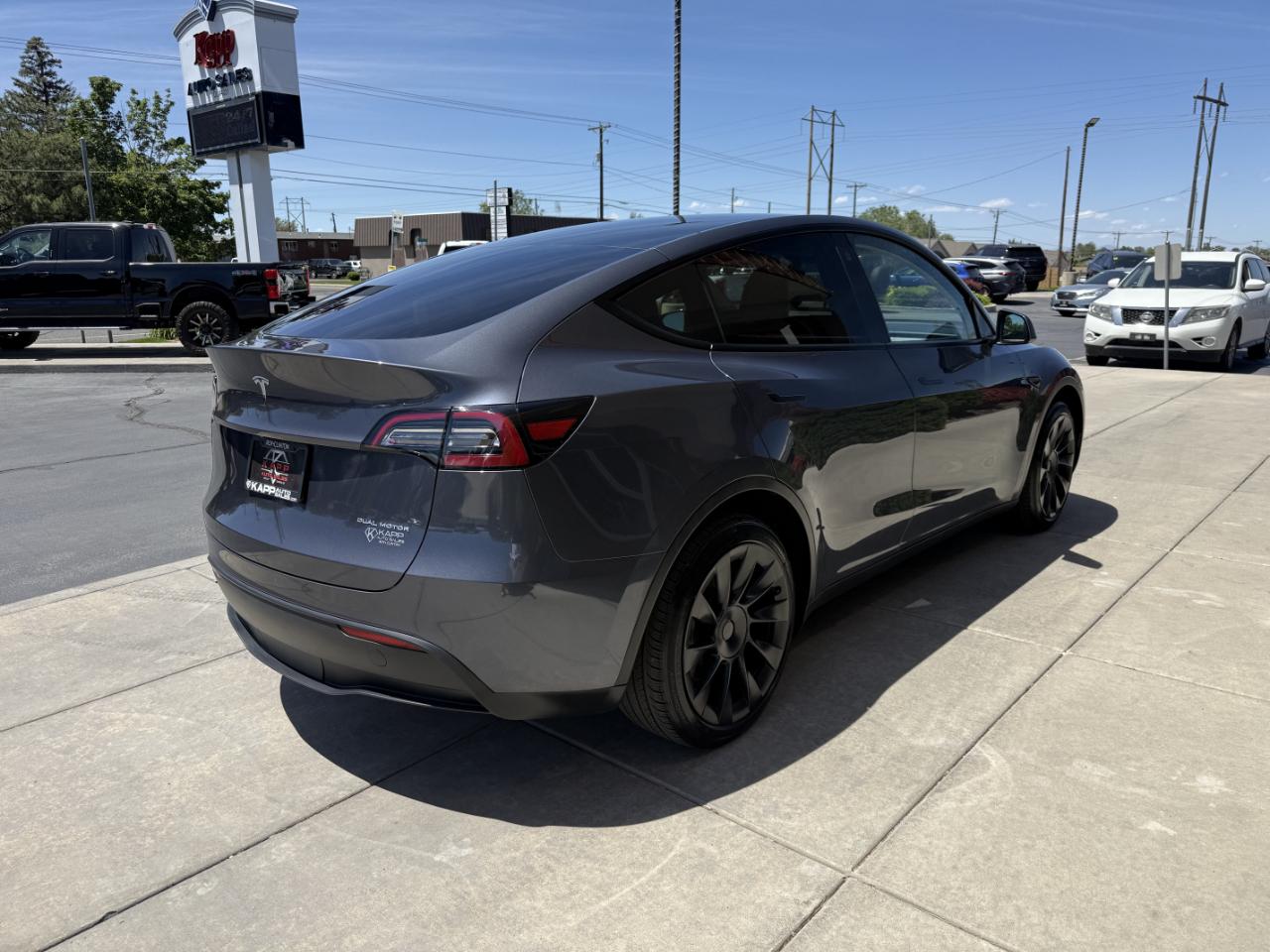 Tesla Model Y Long Range AWD 2023