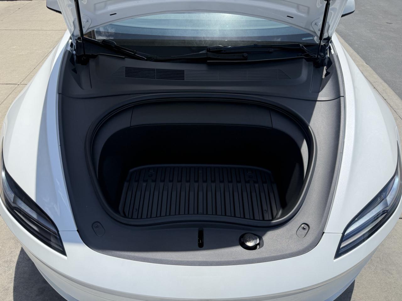 Tesla Model 3 Long Range AWD 2024
