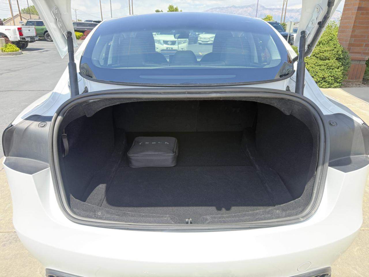 Tesla Model 3 Long Range AWD 2024