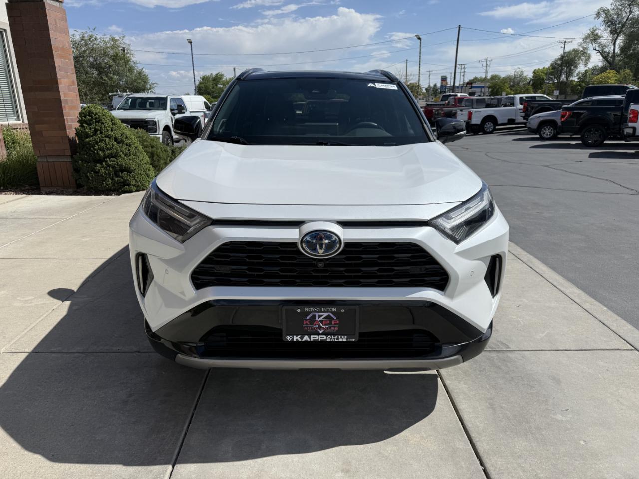 Toyota RAV4 Hybrid XSE AWD (Natl) 2023