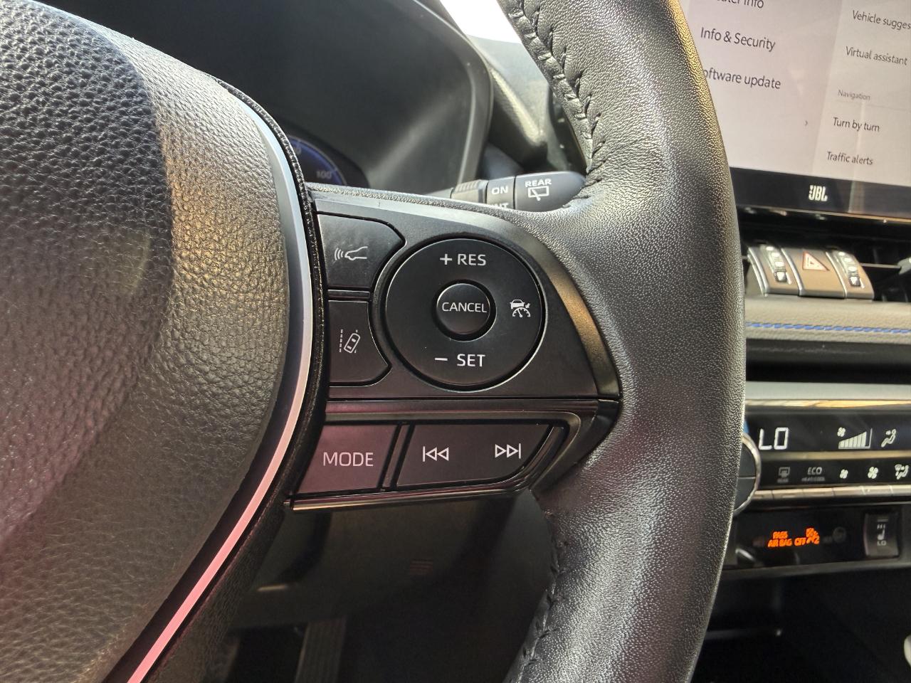 Toyota RAV4 Hybrid XSE AWD (Natl) 2023