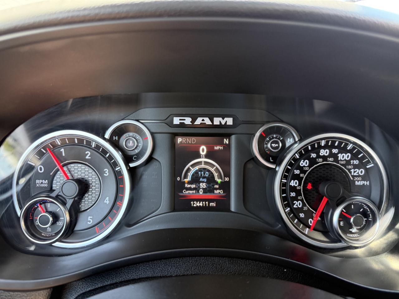RAM 3500 Big Horn 4x4 Mega Cab 6'4" Box 2019
