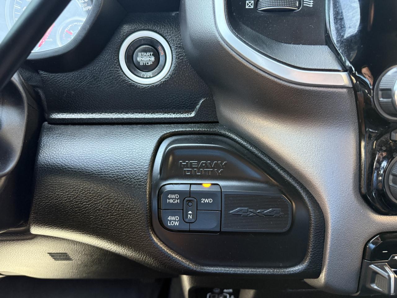 RAM 3500 Big Horn 4x4 Mega Cab 6'4" Box 2019