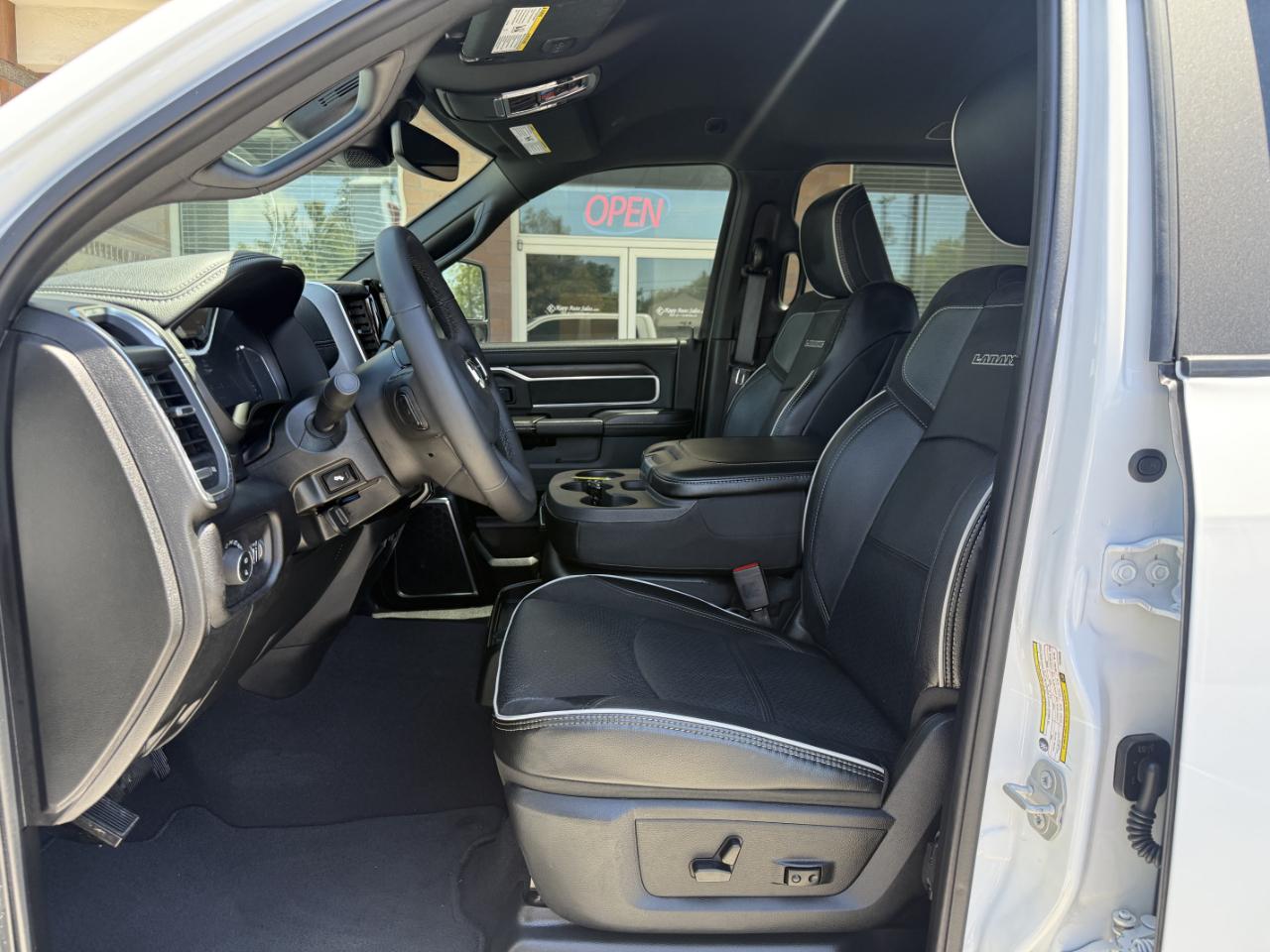 RAM 2500 Laramie 4x4 Crew Cab 6'4" Box 2026