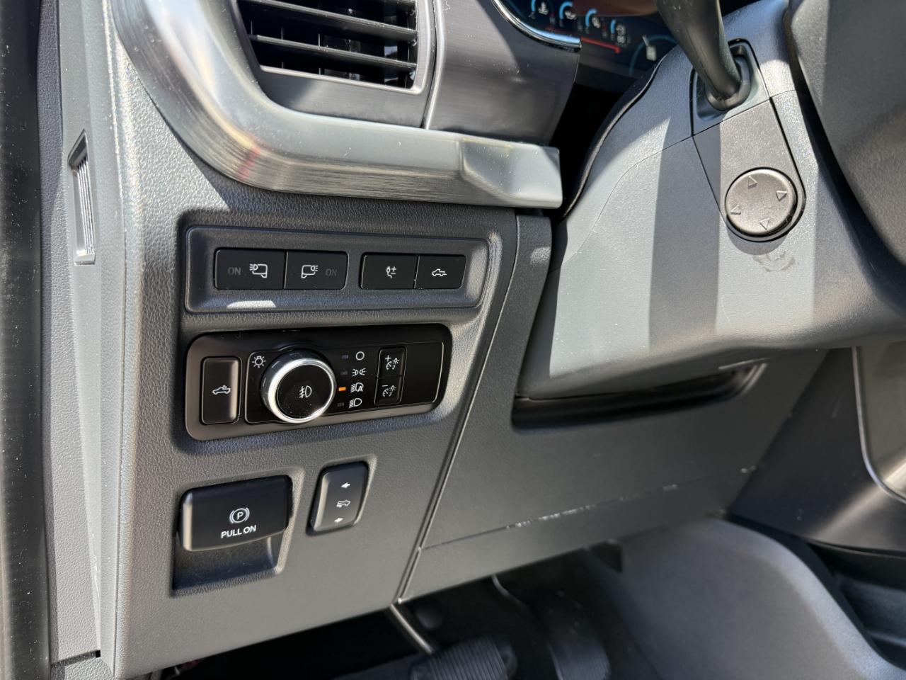 Ford F-150 Lariat 4WD SuperCrew 6.5' Box 2023