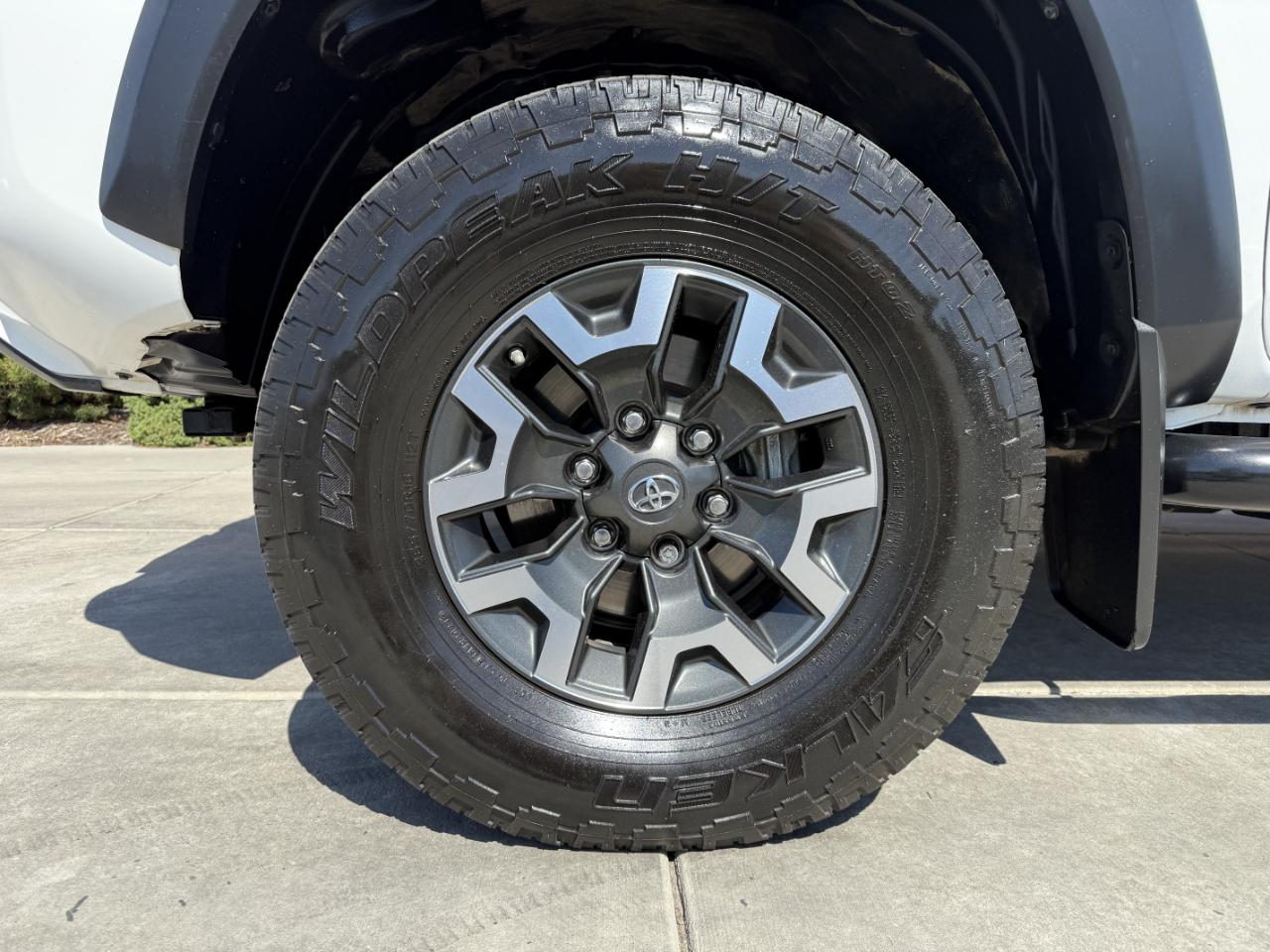Toyota Tacoma 4WD TRD Off Road Double Cab 6' Bed V6 AT (Natl) 2020