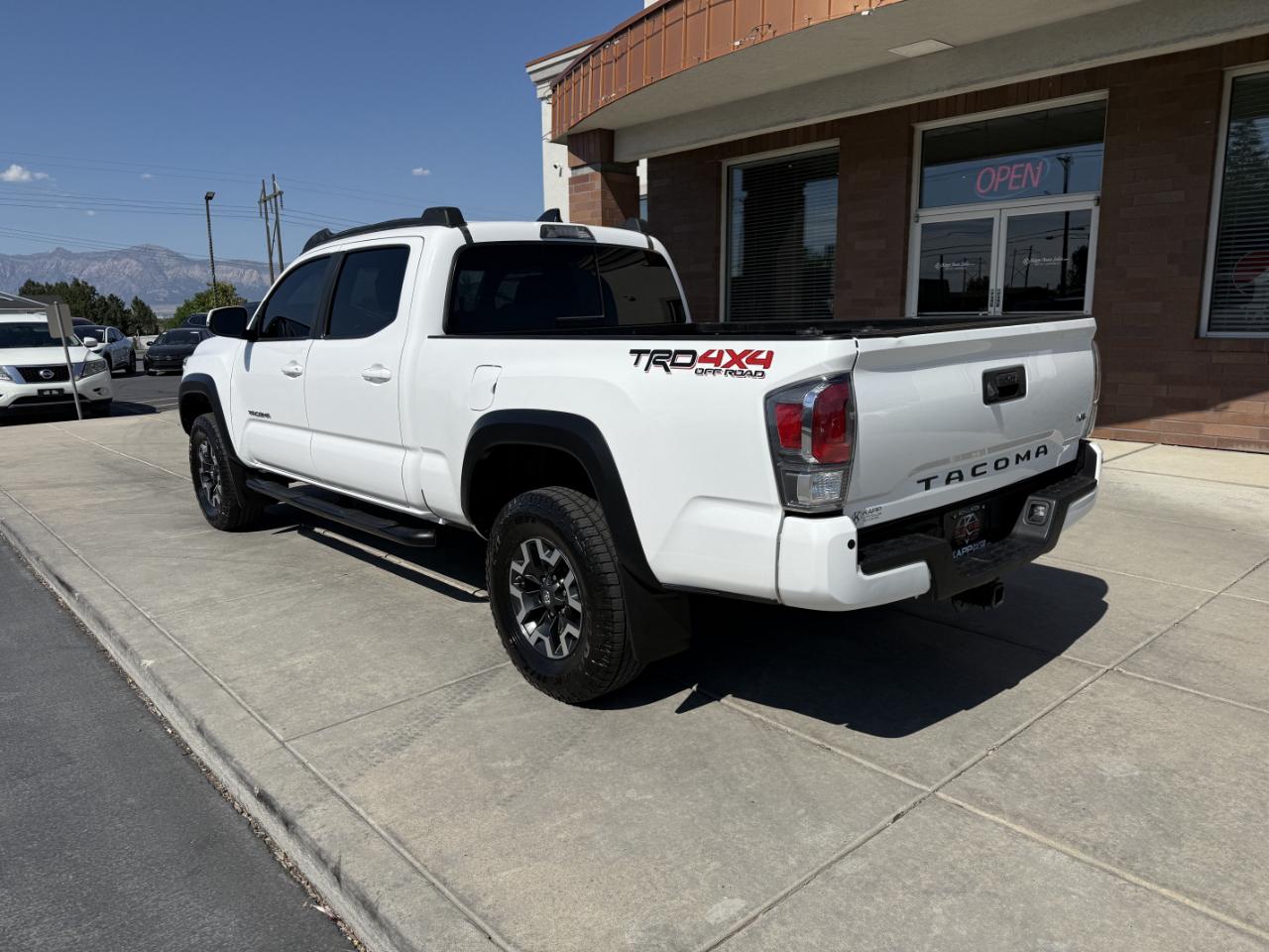 Toyota Tacoma 4WD TRD Off Road Double Cab 6' Bed V6 AT (Natl) 2020