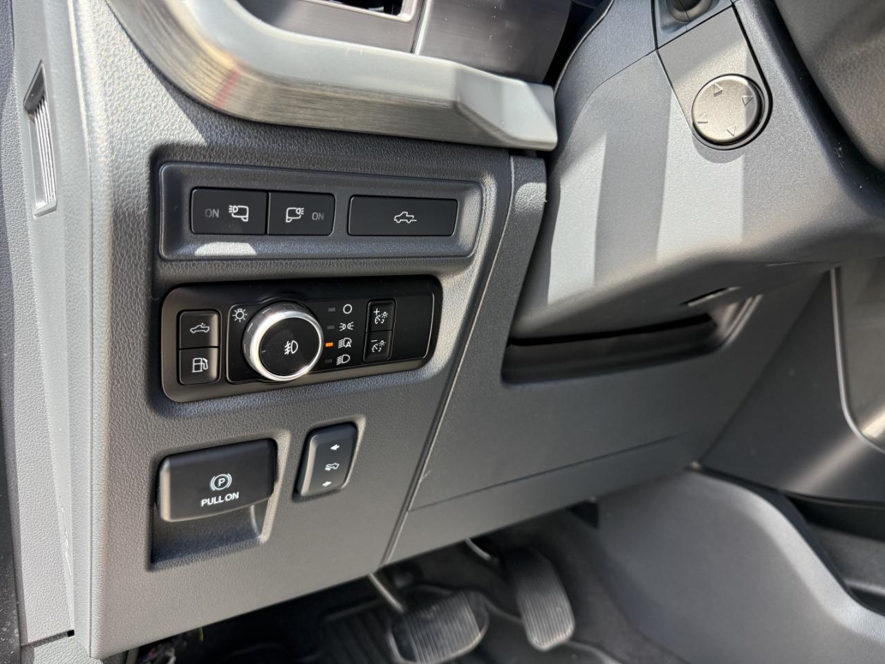 Ford F-150 Lariat 4WD SuperCrew 6.5' Box 2023