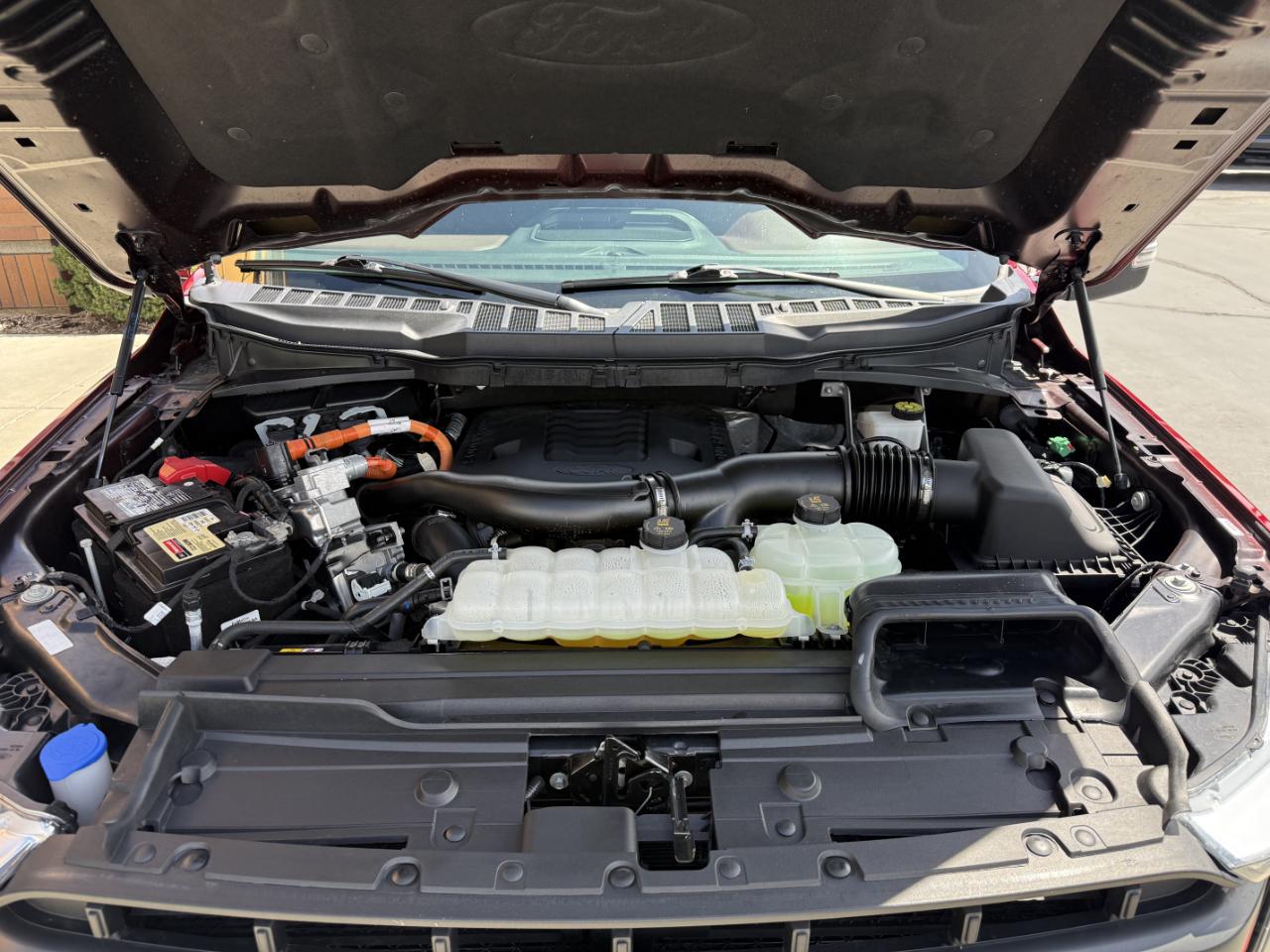 Ford F-150 Lariat 4WD SuperCrew 6.5' Box 2023