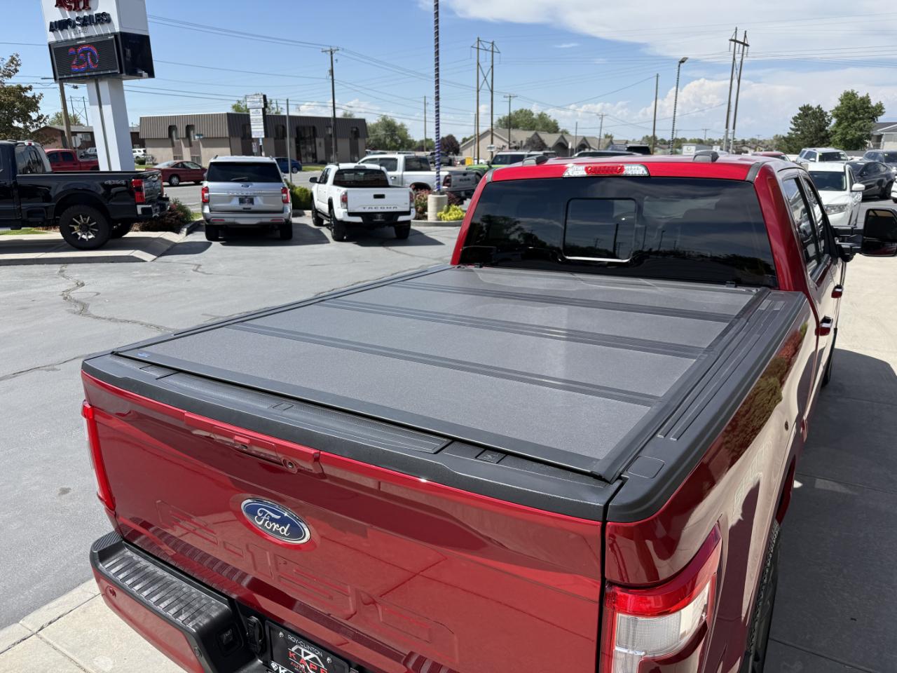 Ford F-150 Lariat 4WD SuperCrew 6.5' Box 2023