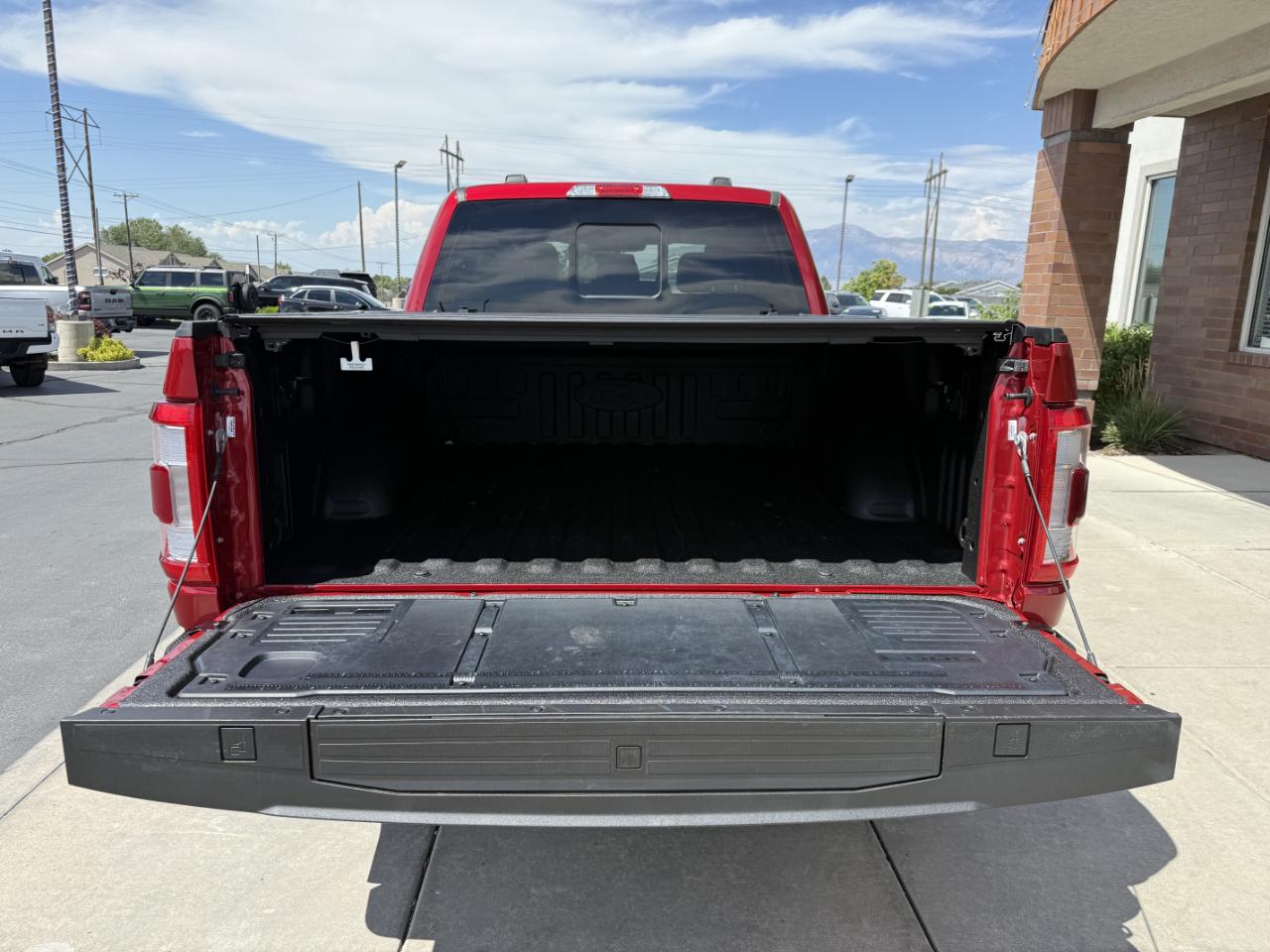 Ford F-150 Lariat 4WD SuperCrew 6.5' Box 2023