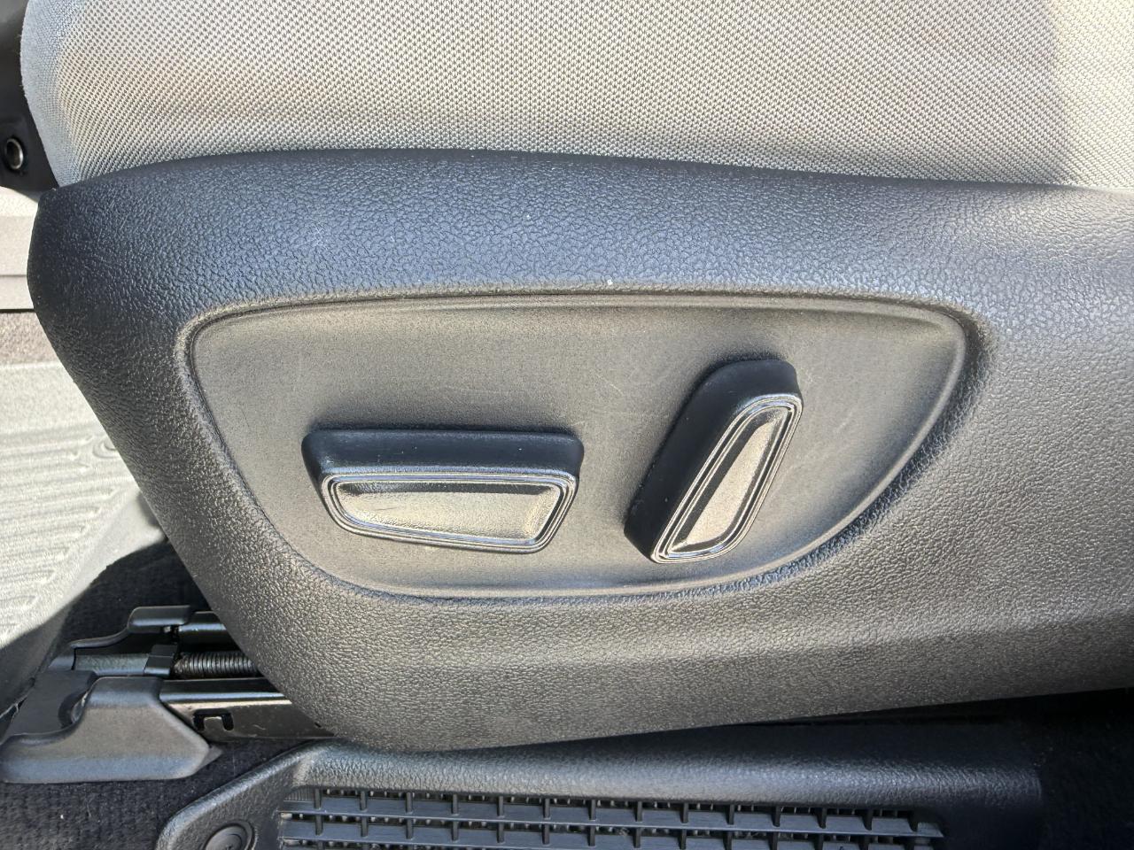 Toyota Sienna LE FWD 8-Passenger (Natl) 2022