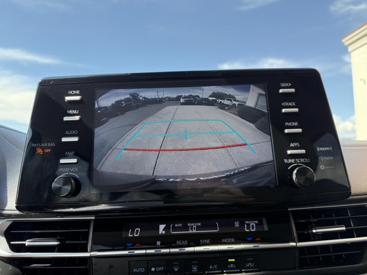 Toyota Sienna LE FWD 8-Passenger (Natl) 2022