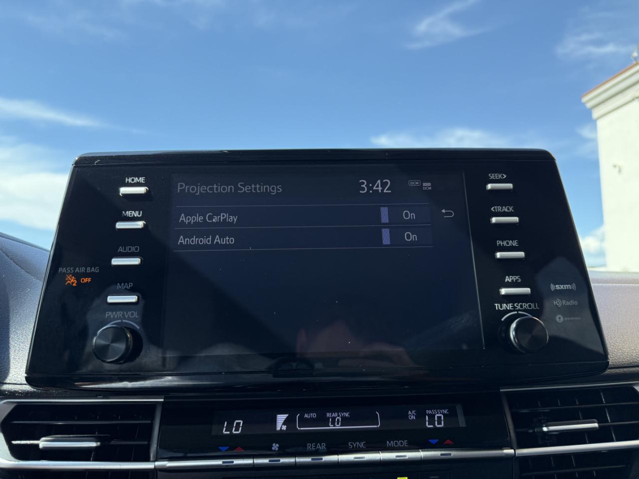 Toyota Sienna LE FWD 8-Passenger (Natl) 2022