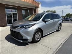 2022 Toyota Sienna 