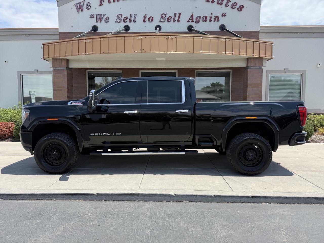 GMC Sierra 3500HD 4WD Crew Cab 159" Denali 2020