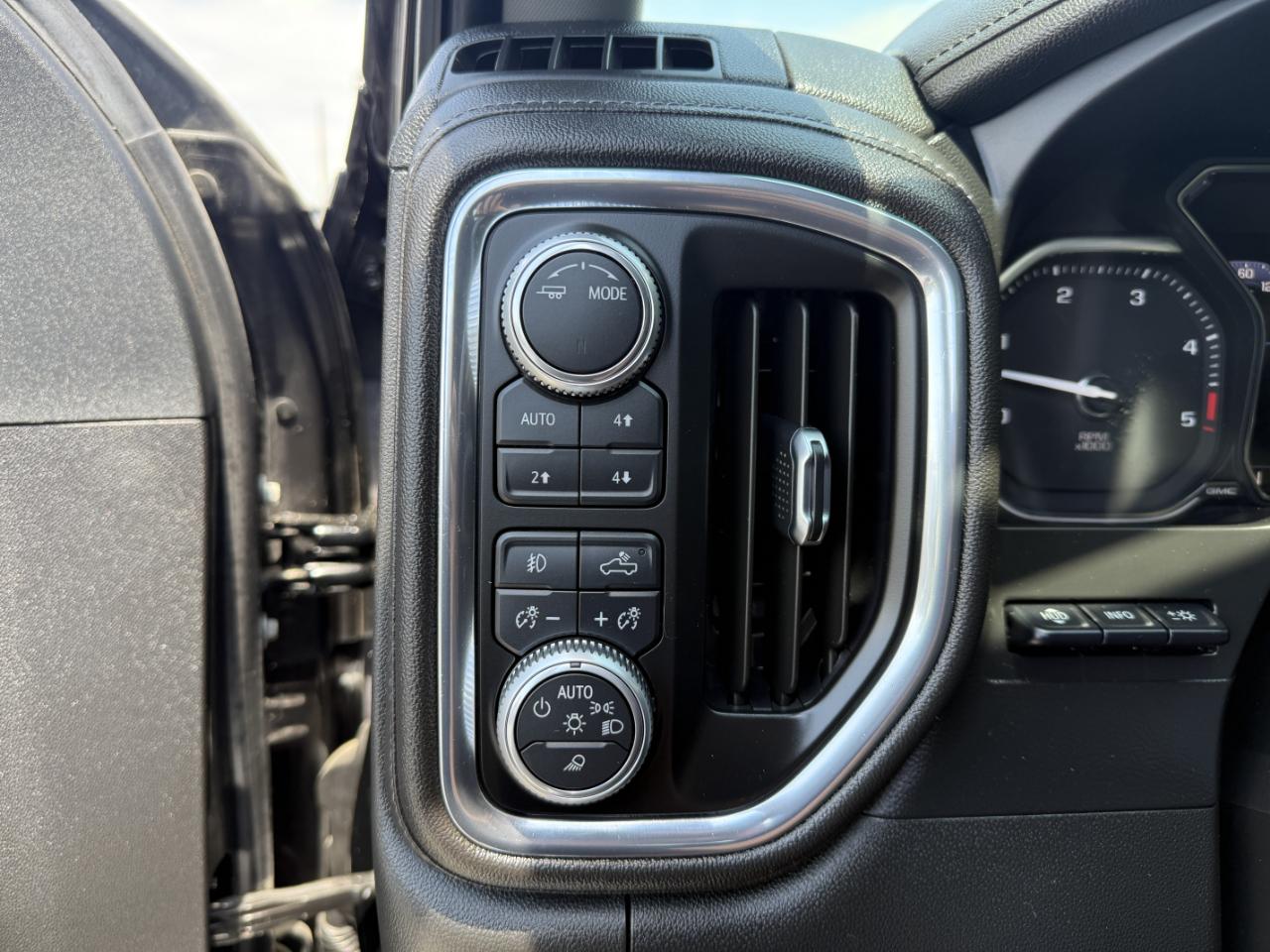 GMC Sierra 3500HD 4WD Crew Cab 159" Denali 2020