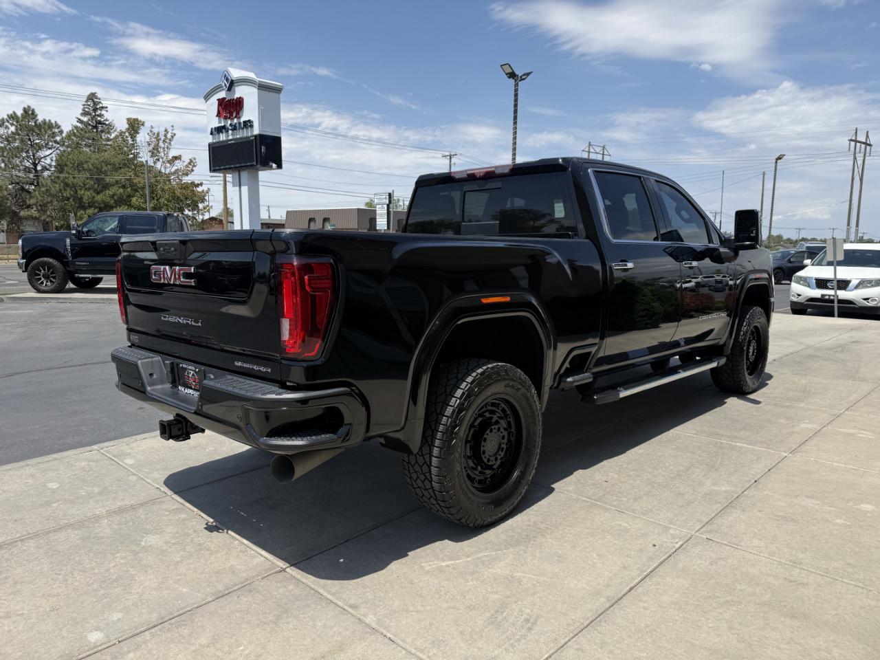 GMC Sierra 3500HD 4WD Crew Cab 159" Denali 2020