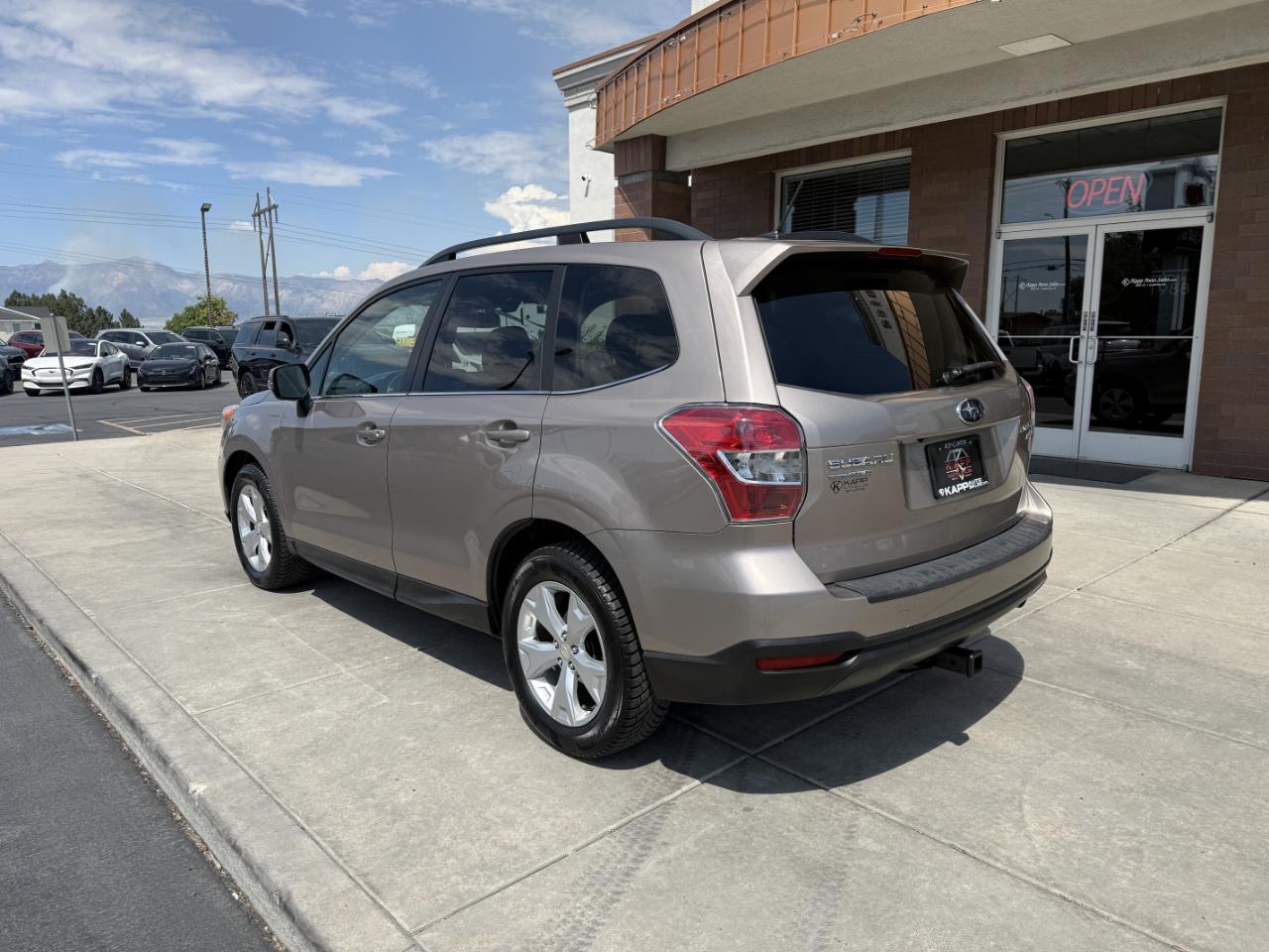 Subaru Forester 4dr Auto 2.5i Touring PZEV 2014