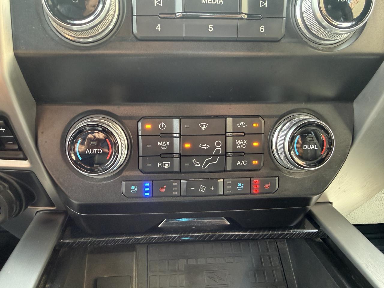 Ford Super Duty F-350 SRW Platinum 4WD Crew Cab 6.75' Box 2020