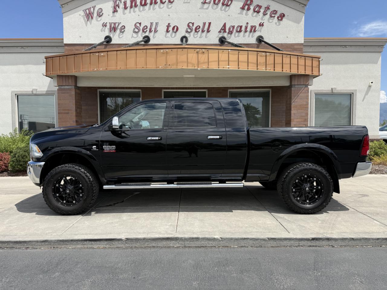 RAM 3500 4WD Mega Cab 160.5" Laramie 2012