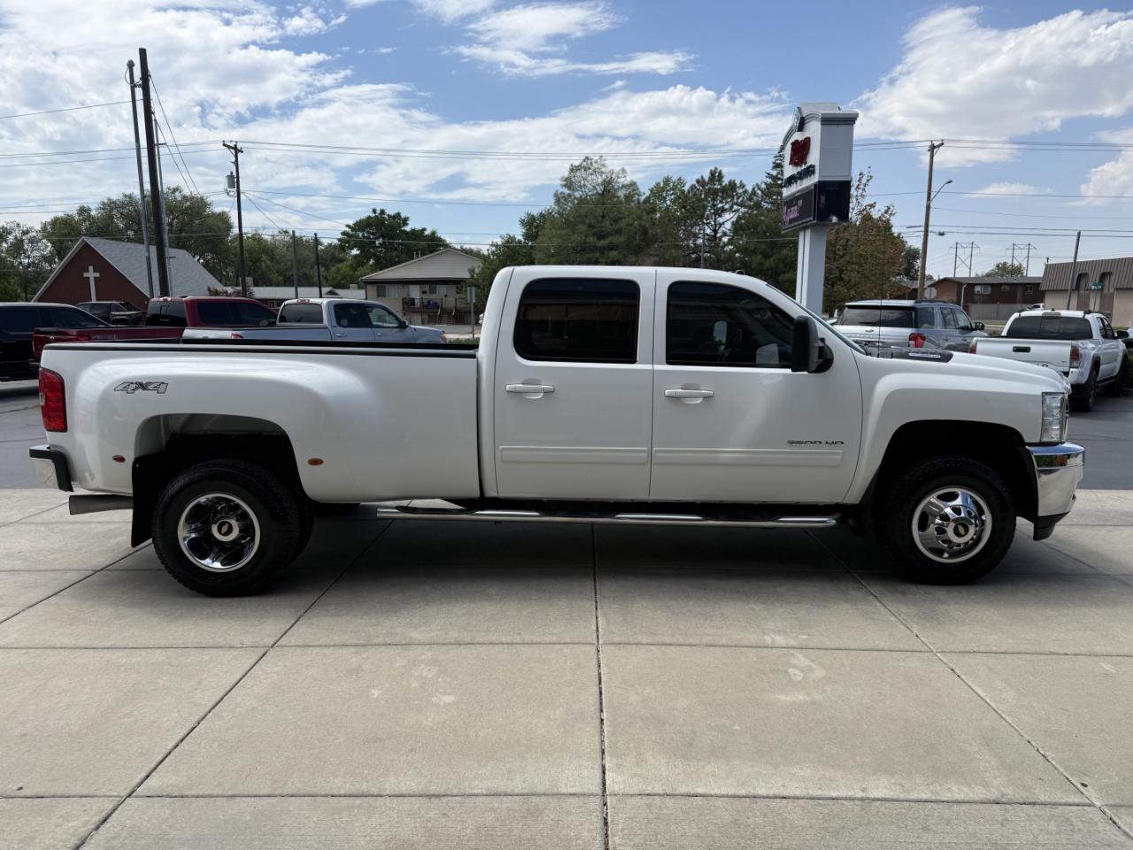 Chevrolet Silverado 3500HD 4WD Crew Cab 167.7" DRW LTZ 2011