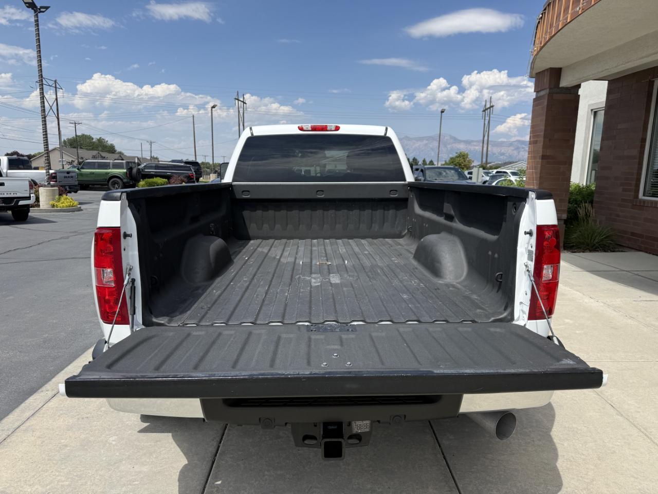 Chevrolet Silverado 3500HD 4WD Crew Cab 167.7" DRW LTZ 2011
