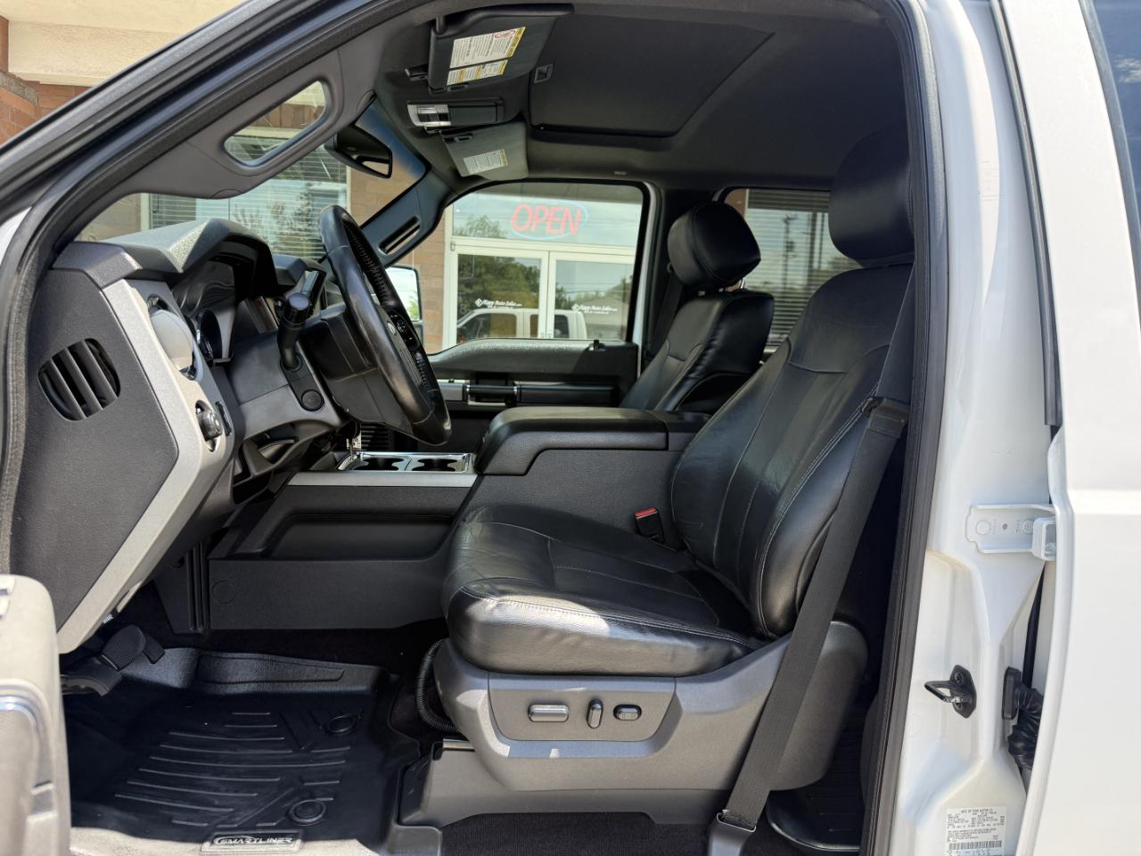 Ford Super Duty F-250 SRW 4WD Crew Cab 156" Lariat 2015
