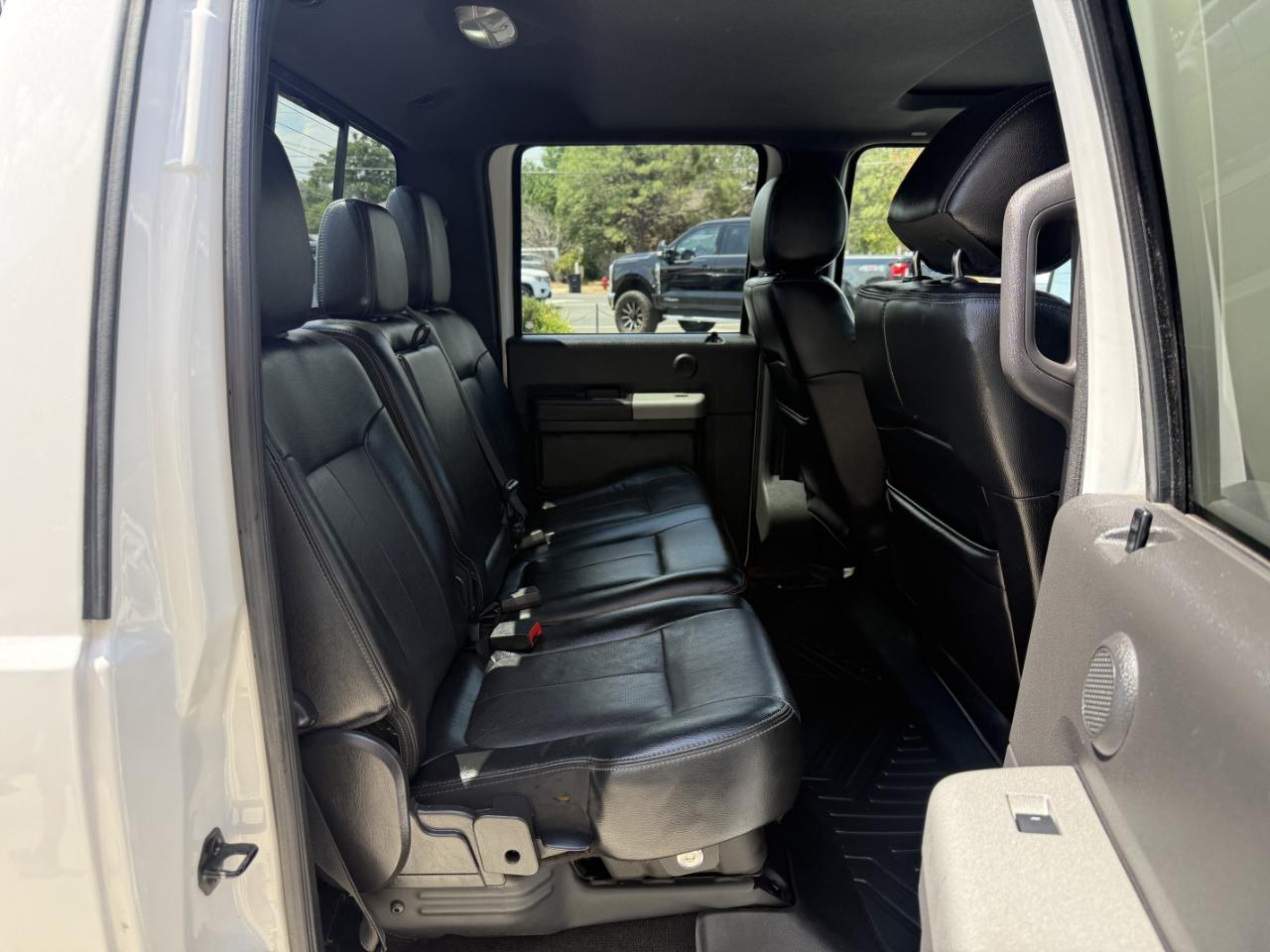 Ford Super Duty F-250 SRW 4WD Crew Cab 156" Lariat 2015
