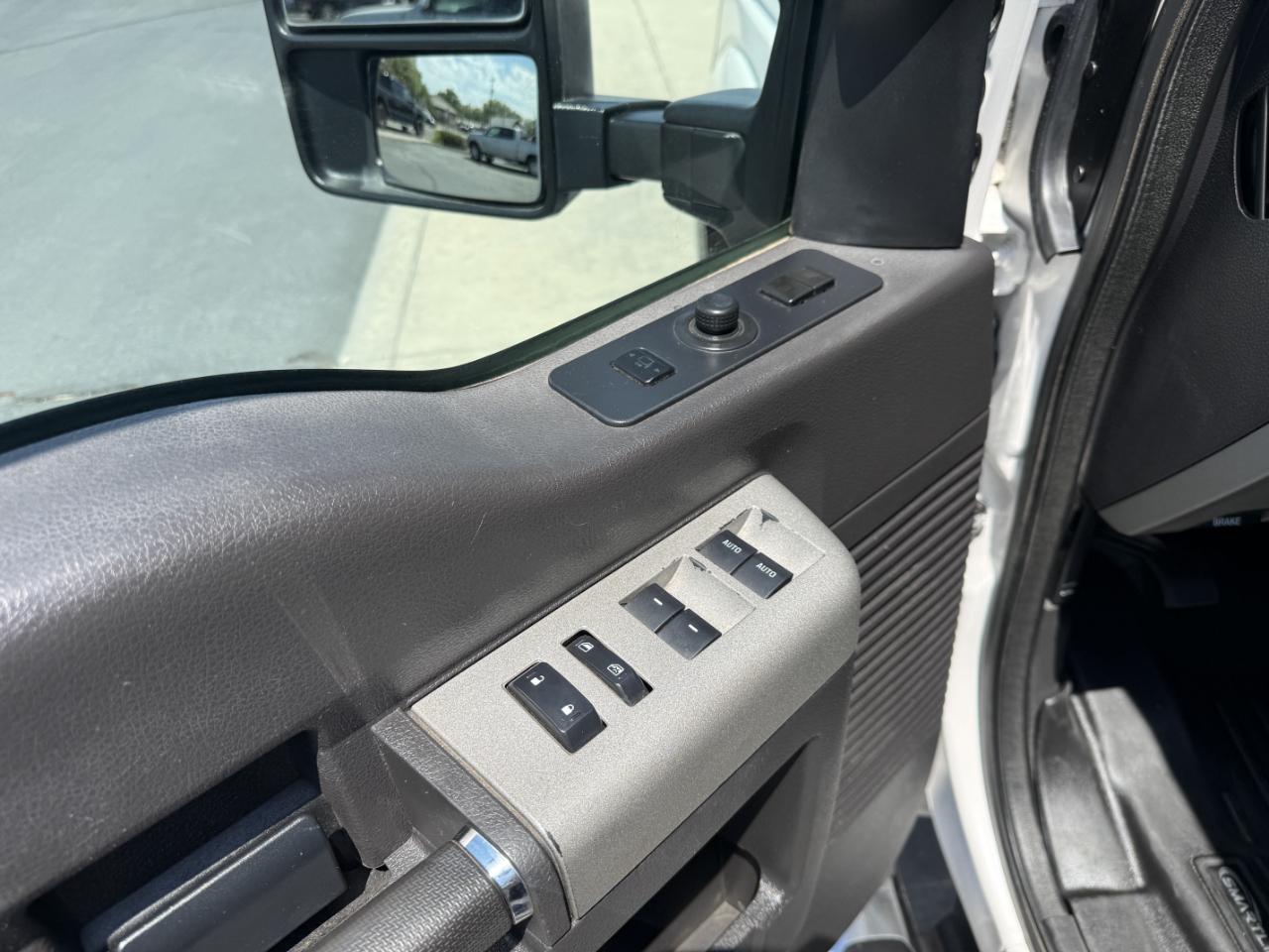 Ford Super Duty F-250 SRW 4WD Crew Cab 156" Lariat 2015