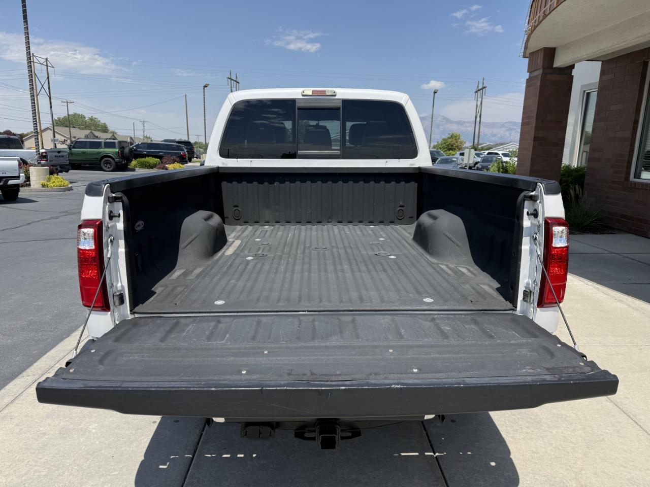 Ford Super Duty F-250 SRW 4WD Crew Cab 156" Lariat 2015