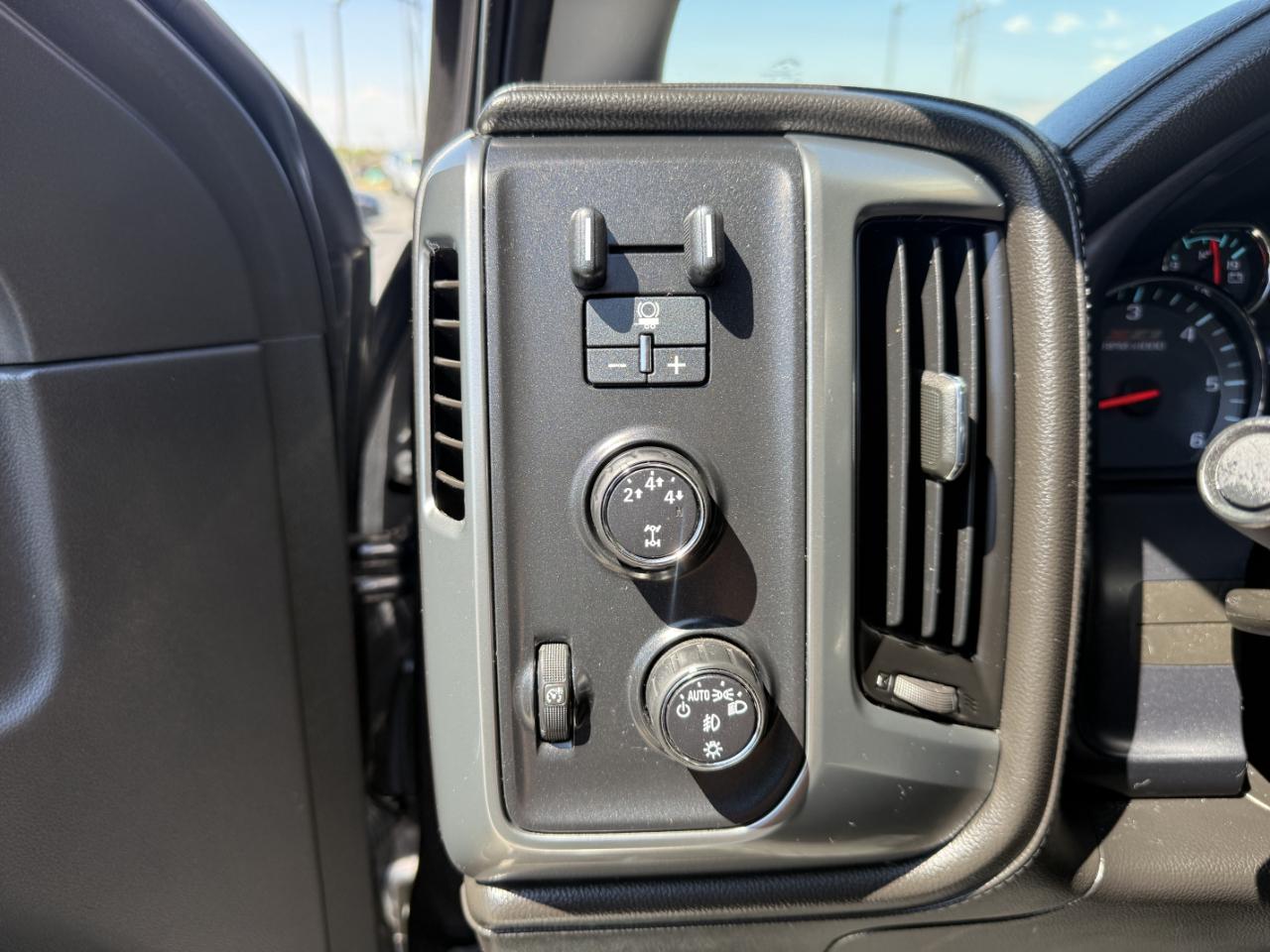 Chevrolet Silverado 2500HD 4WD Crew Cab 153.7" LTZ 2015