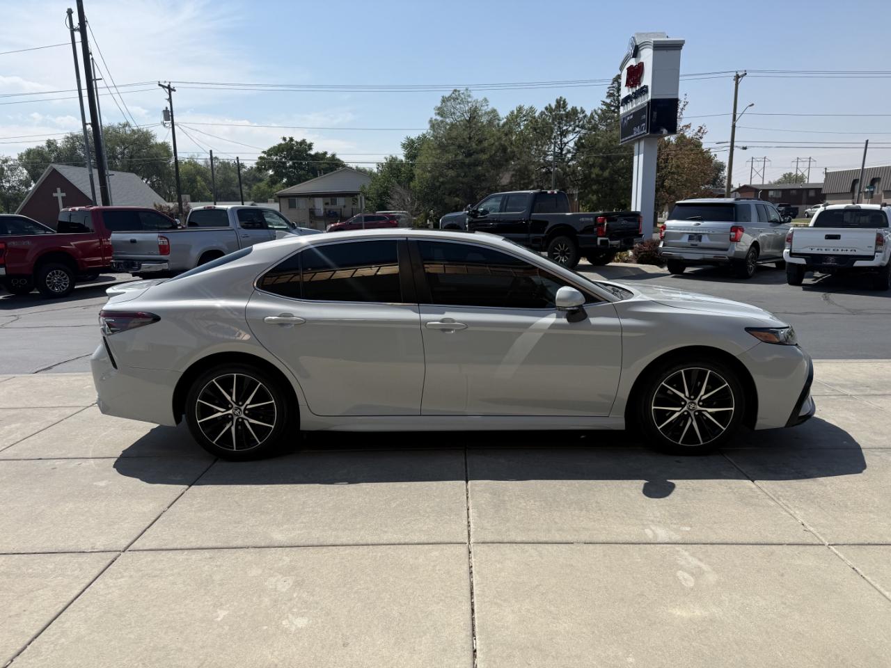 Toyota Camry SE Auto (Natl) 2023