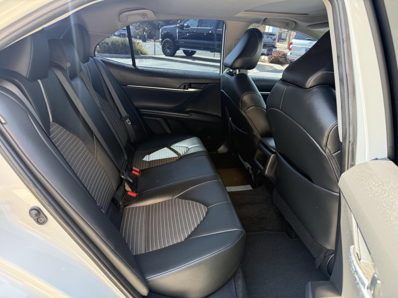 Toyota Camry SE Auto (Natl) 2023