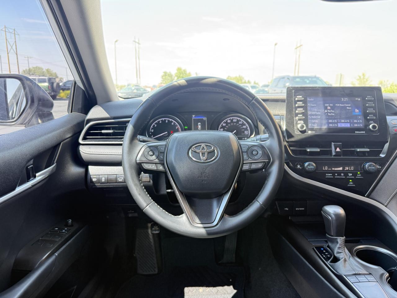Toyota Camry SE Auto (Natl) 2023