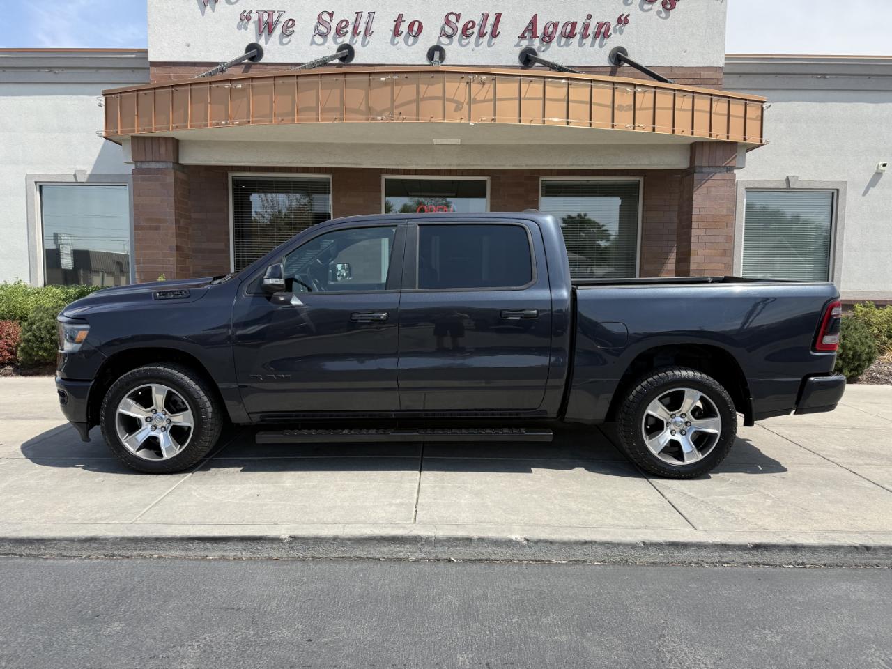 RAM 1500 Sport 4x4 Crew Cab 5'7" Box 2019